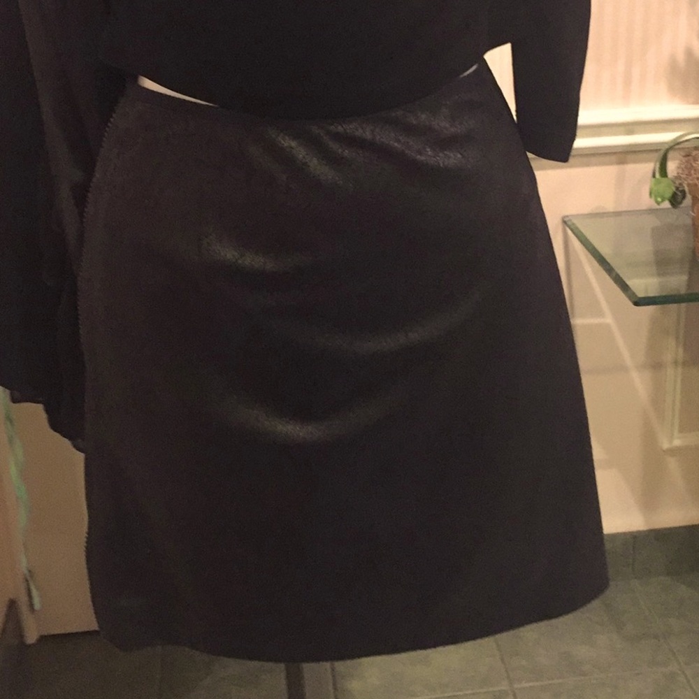 Black mini  skirt with faux zipper side NWOT